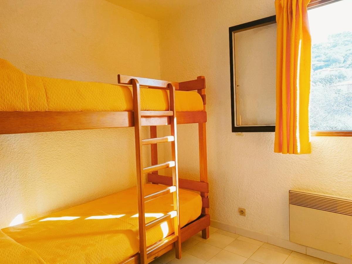 Apartment Maina *