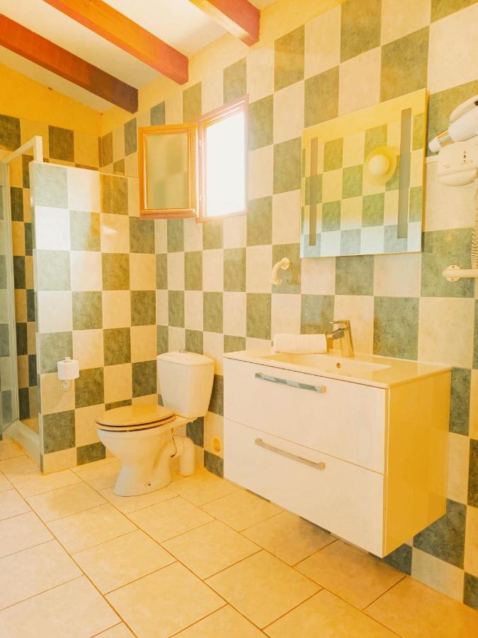 Maina Apartment *