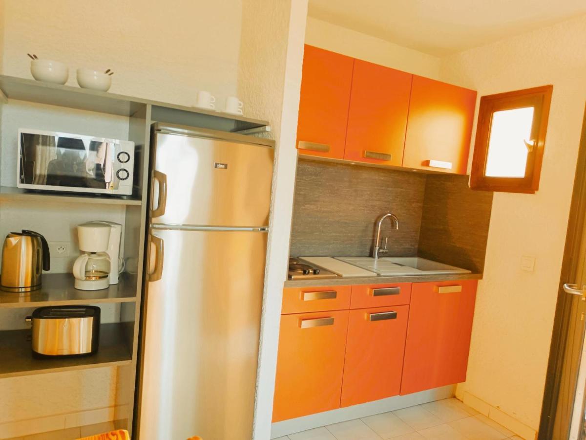 Maina Apartment *